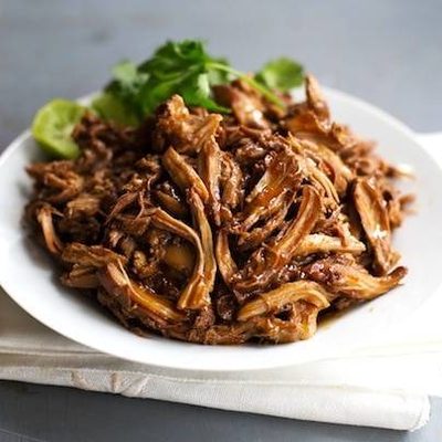 Honey Glazed Crockpot Chicken Adobo - simple pantry ingredients, hardly any hands-on time, 200 calories. | https://sunn-kropp.today